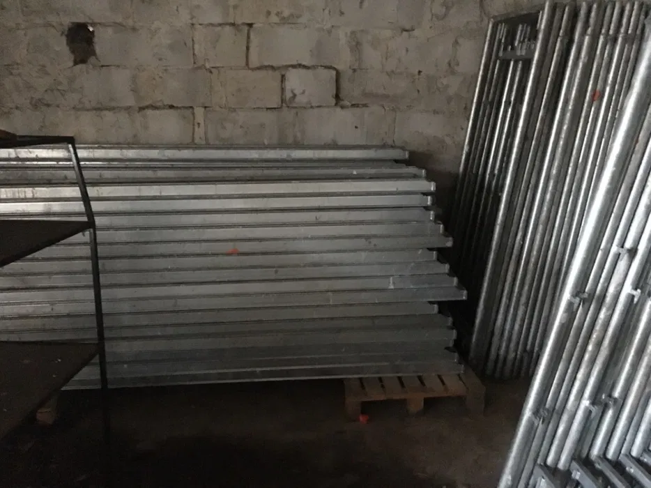 Rusztowanie elewacyjne plettac wynajem wypożyczenie budowa