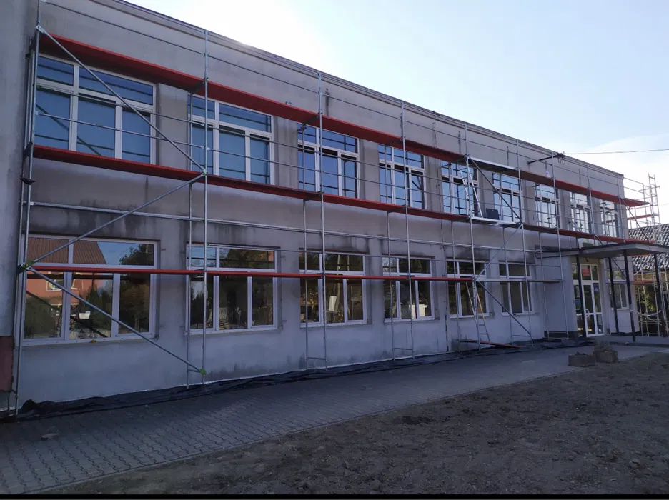 Rusztowanie elewacyjne fasadowe modułowe wynajem montaż tanio