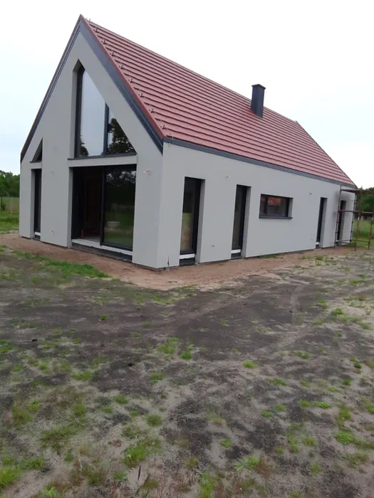 Budowa domów drewnianych i murowanych