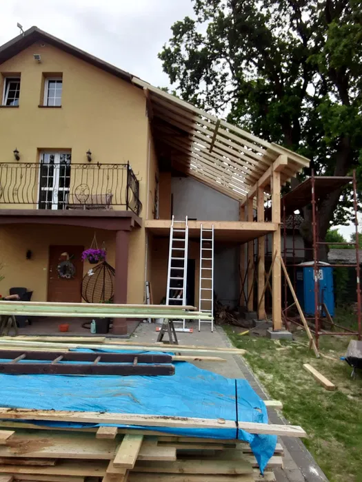 Budowa domów drewnianych i murowanych