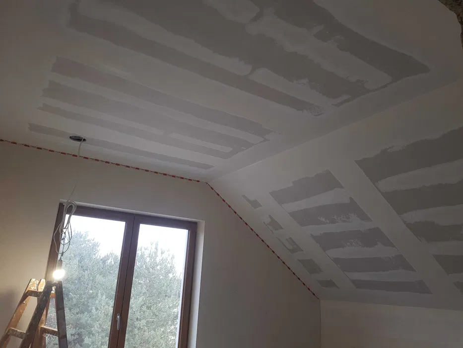 Zabudowa poddasza, sufity podwieszane, ścianki działowe GK