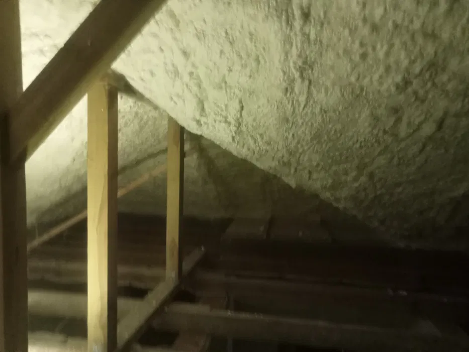 Ocieplenie pianą PUR, izolacje natryskowe