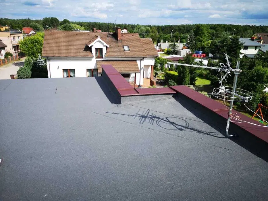 Dachy płaskie Tarasy Balkony Hydroizolacja Izolacja dachów płaskich
