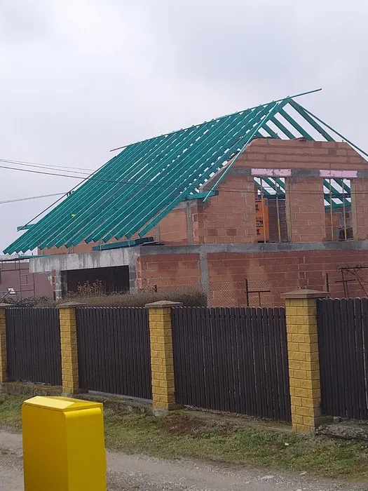 Usługi dekarskie, piana pur, zwyżka