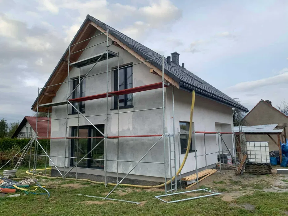 Wynajem rusztowanie elewacyjne plettec