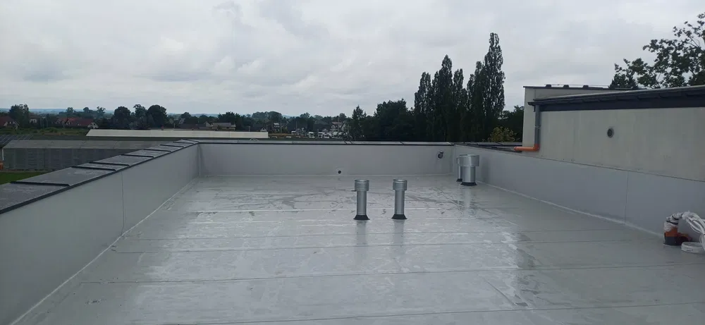 Hydroizolacje dachów, tarasów, balkonów, obróbki blacharskie