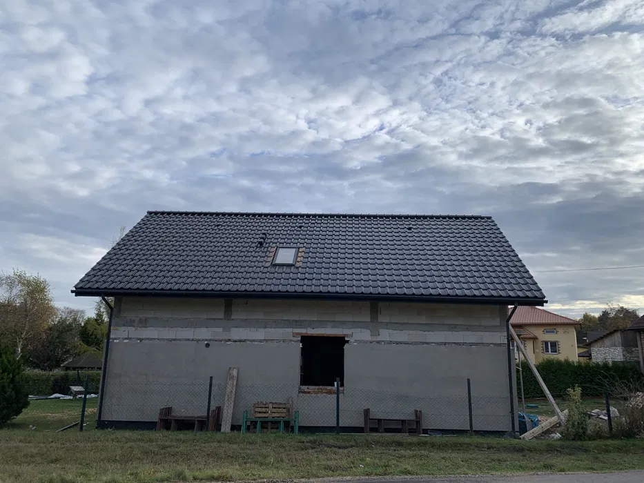 Dachy i rozbudowy.