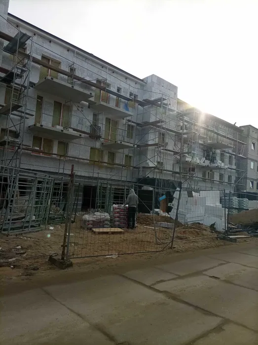 Wynajem rusztowań elewacyjnych,montaż,transport