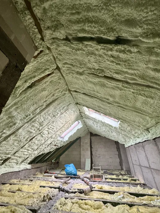 Izolacja ocieplenie pianą PUR