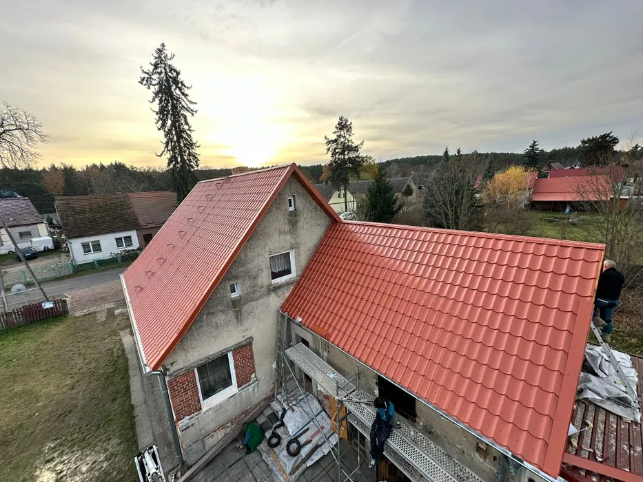 Usługi dekarskie i cieślarskie – remonty dachów i poddaszy