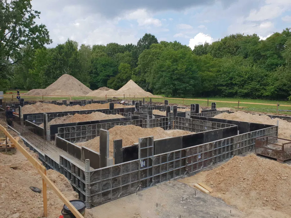 Dzierżawa szalunków / Wynajem stempli dźwigarów h20 sklejki