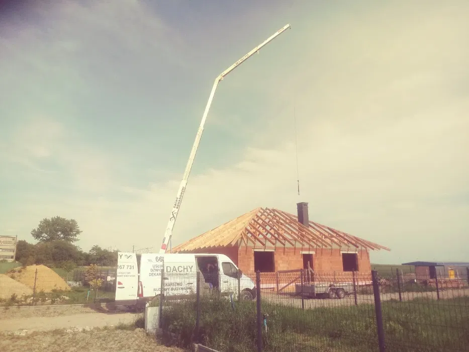 dachy ciesielstwo dekarstwo przebudowy, usługi dźwigowe,usługi koparką