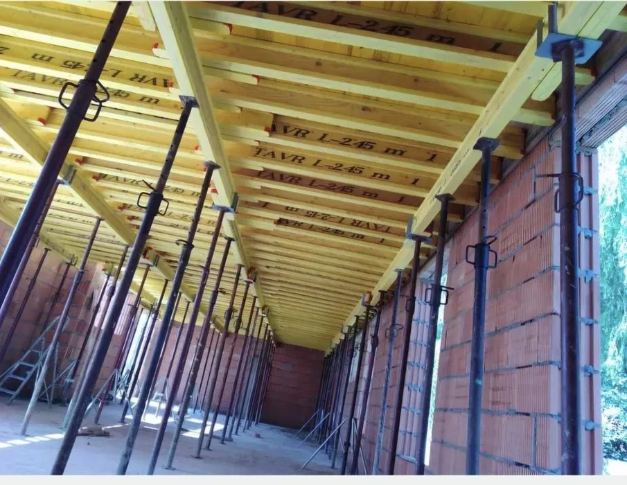 Wynajem szalunków stropowych