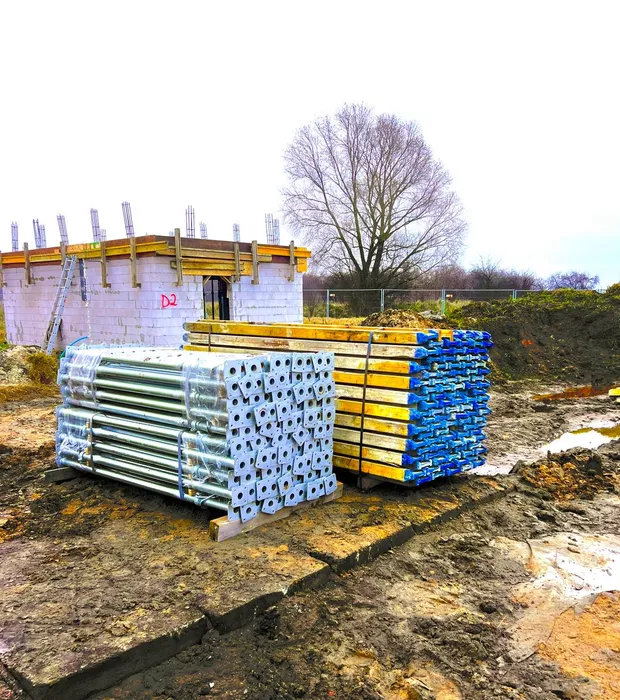 Stemple budowlane , szalunki, dźwigary, płyty szalunkowe Wynajem