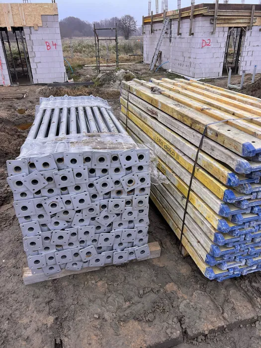 Stemple budowlane , szalunki, dźwigary, płyty szalunkowe Wynajem