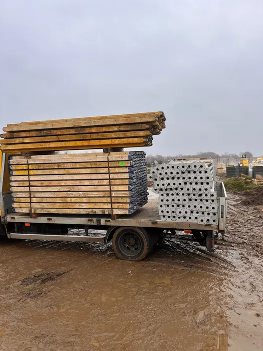 Stemple budowlane , szalunki, dźwigary, płyty szalunkowe Wynajem