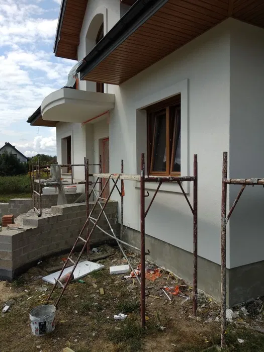 Docieplenia budynków tynki strukturalne silikonowe silikatowe