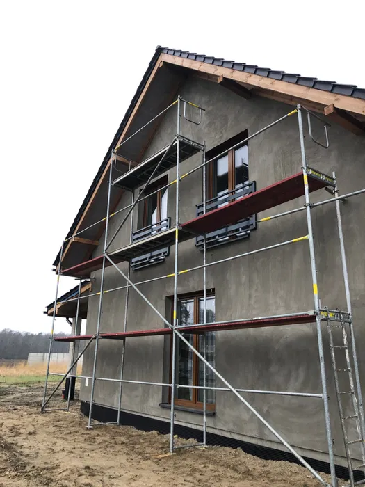 Wynajem rusztowań rusztowania elewacyjnego PLETTAC Montaż Demontaż