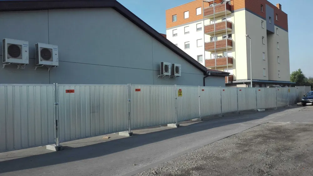 Wynajem ogrodzenia pełnego budowlanego – Poznań