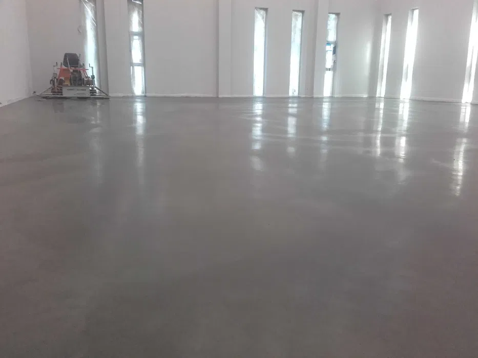 Posadzki przemysłowe kucie przygotowanie