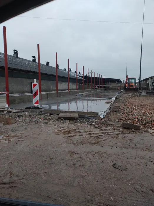 Posadzki przemysłowe kucie przygotowanie