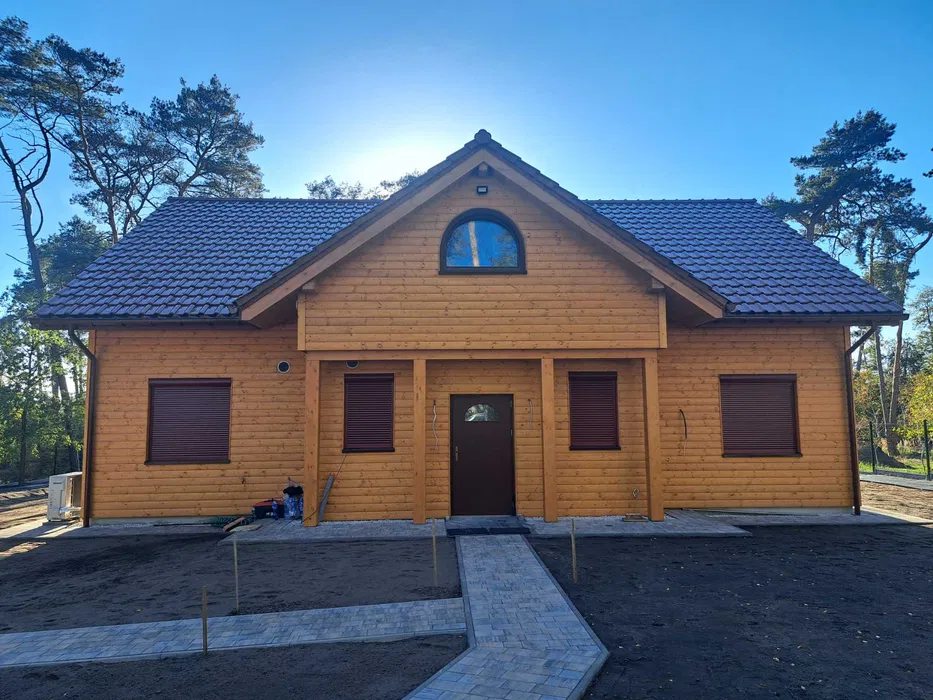 Prefabrykowane domy drewniane szkieletowe modułowe budowa w 2 miesiące
