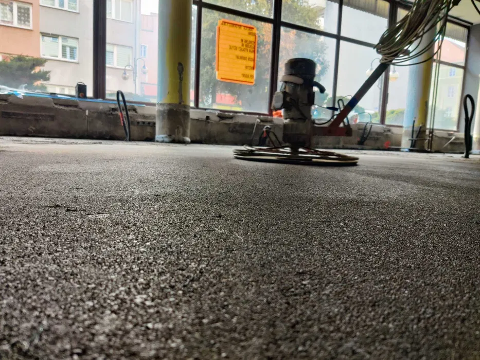 Wylewki cementowe, posadzki betonowe, posadzki jastrychowe, styrobeton