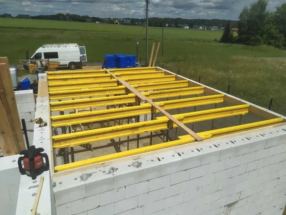 Stemple budowlane, podpory, szalunki stropowe, szalowanie stropów Czes