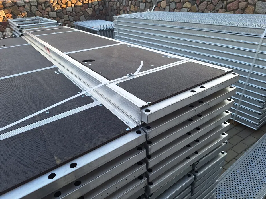Wynajem Rusztowanie elewacyjne Plettac aluminiowe lekkie budowa remont