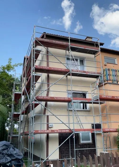 Wynajem rusztowanie elewacyjne