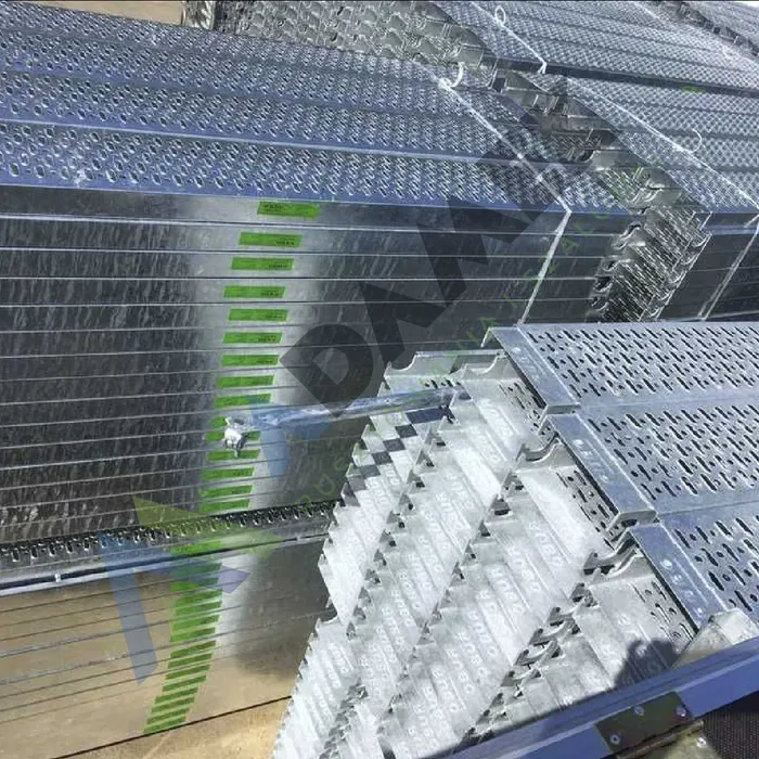 Wynajem - Rusztowania klinowe ( choinkowe, rubo) na minimum 6 miesięcy