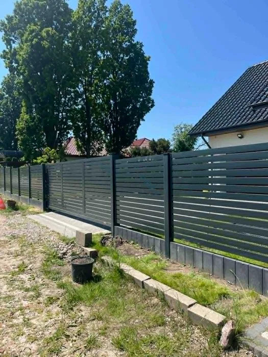 montaż ogrodzeń, ogrodzenia panelowe, betonowe, palisadowe, murowane