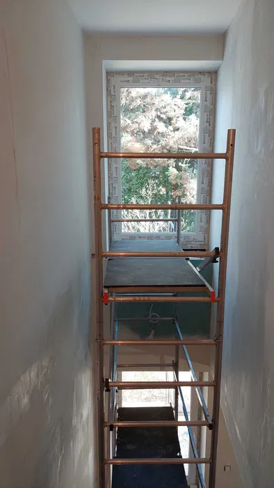 RUSZTOWANIE na schody 6m lekkie wąskie na klatkę schodową