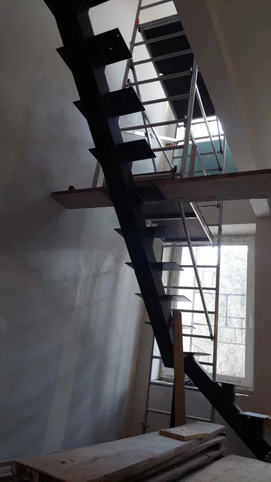 RUSZTOWANIE na schody 6m lekkie wąskie na klatkę schodową