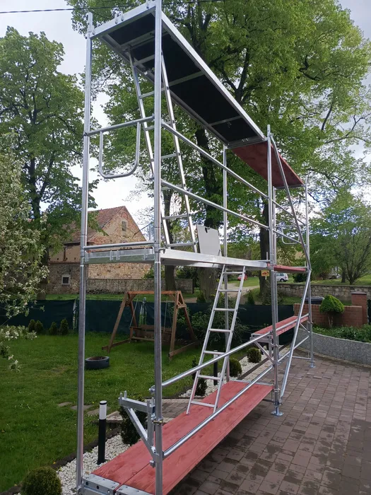 WYNAJEM rusztowanie elewacyjne poznańskie 180 m2