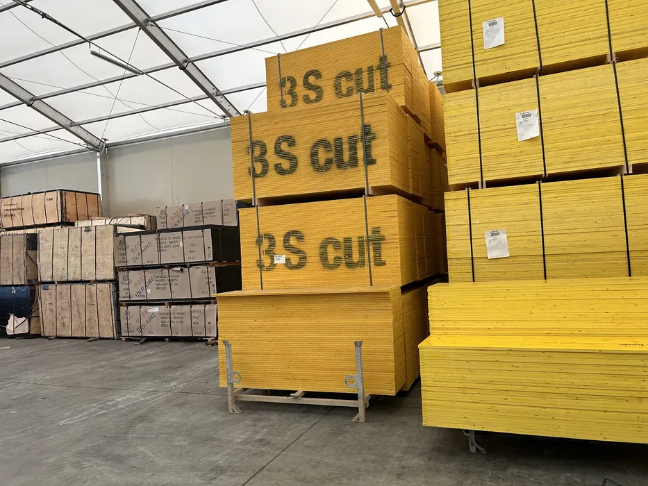 Sprzedaż wynajem szalunków stropowych stemple