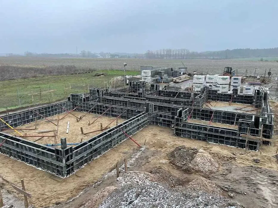 Wynajem szalunków stropowych i ściennych / NAJTANIEJ