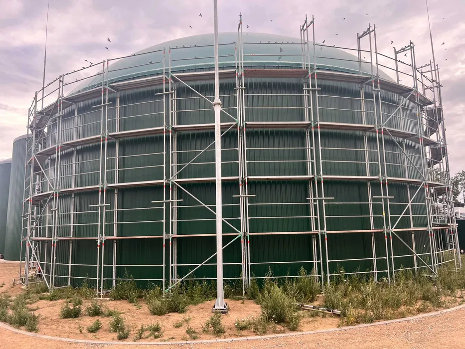 Wynajem Wypożyczalnia rusztowań fasadowych modułowych elewacyjnych