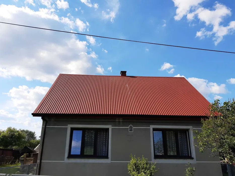 Dach podbitka wiata taras stajnia rynny adaptacja poddasza podłoga