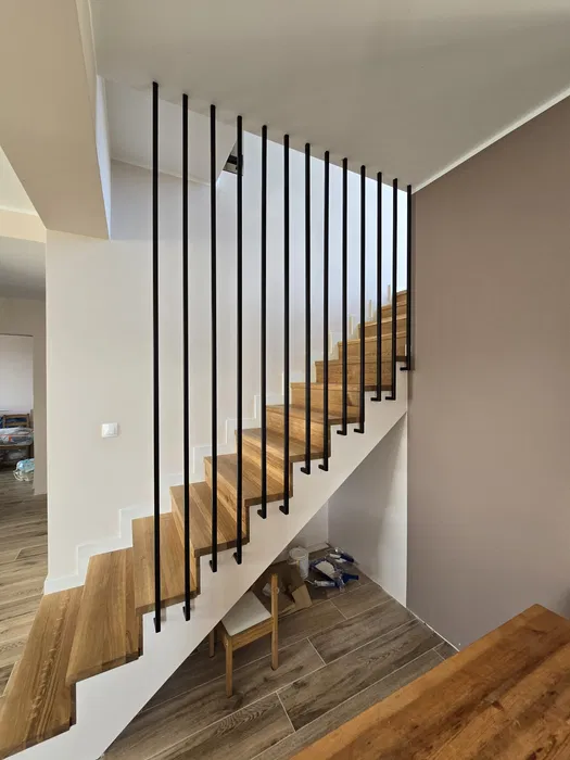 Balustrady Schody Poręcze konstrukcje metalowe drewniane