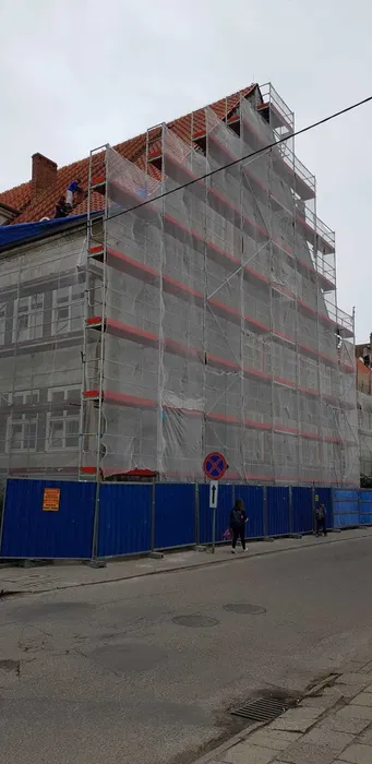 Rusztowania elewacyjne wynajem montaż demontaż transport