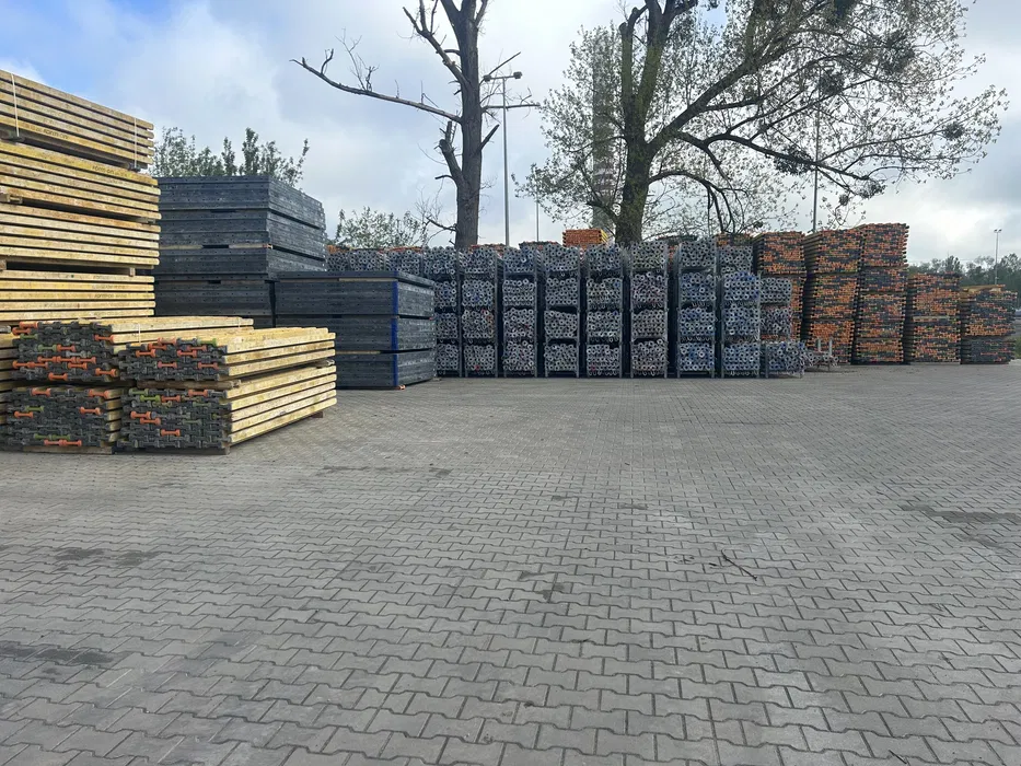 Wynajem szalunkow doka dzwigary sklejka szalunkowa stemple