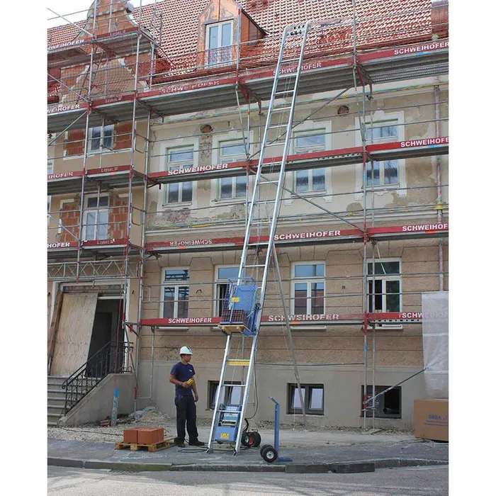 Rusztowanie elewacyjne jezdne Wynajem rusztowania