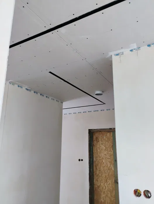 Adaptacja poddaszy, zabudowy G-K, izolacje wdmuchiwane, RIGIPS ISOVER
