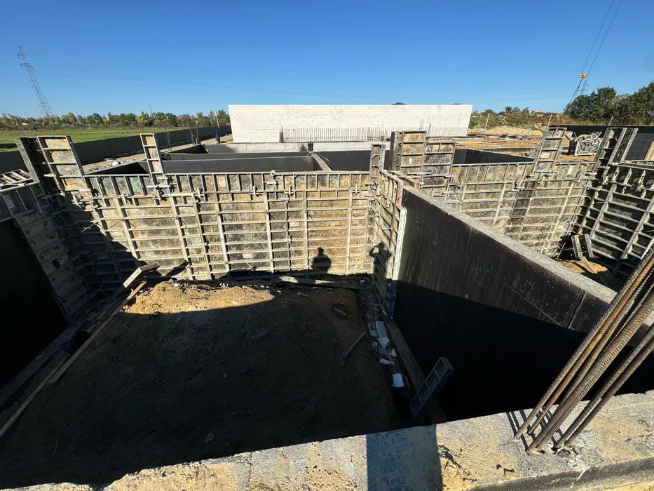 Wypożyczalnia szalunków szalunki stemple sztyce sklejka szalunkowa