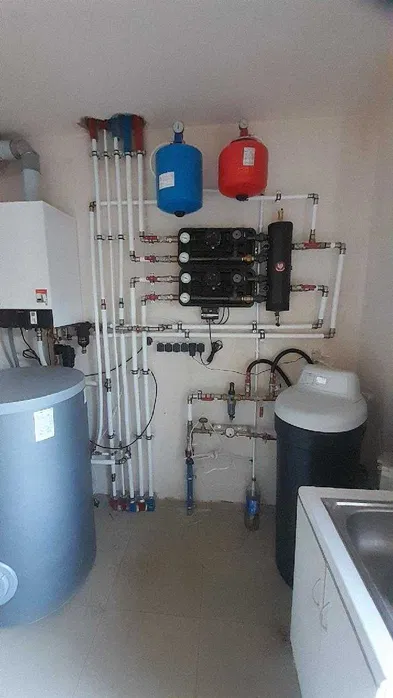 Budowa domów stan surowy - instalacje wewnętrzne BETOSTAL WP