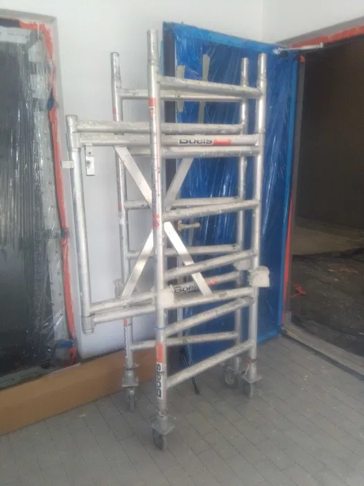 Wypożyczalnia rusztowań aluminiowych , jezdnych .Altrex , podjazdy