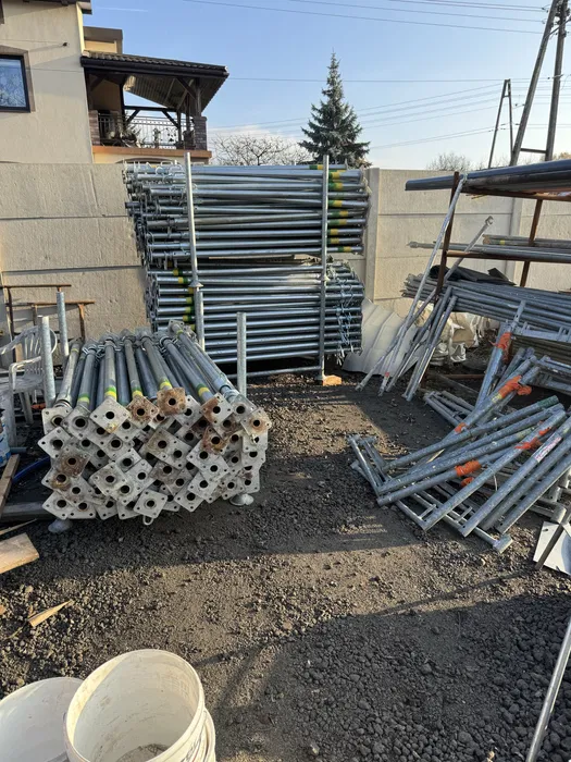 Wynajem systemowych szalunkow stropowych rusztowań stemple budowlane