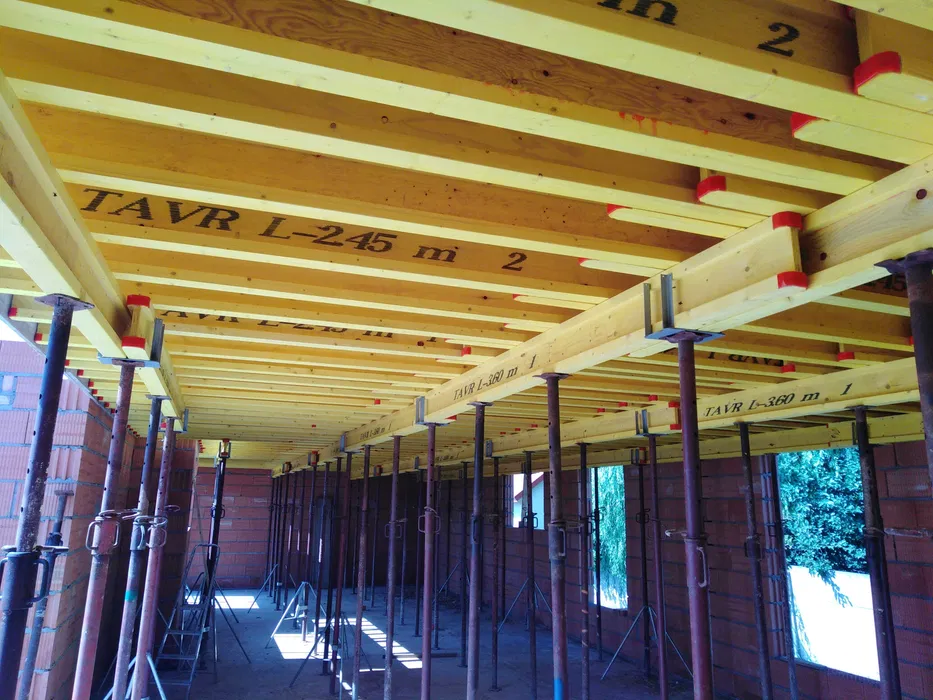 Wynajem Wypożyczalnia Szalunków stropowych Stemple szalunki