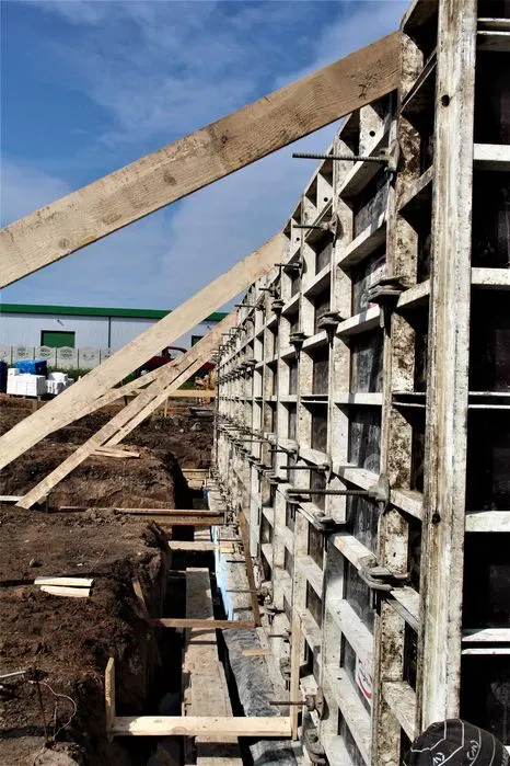 Szalunki Wynajem szalunków stropowych - ściennych Dźwigary Podpory